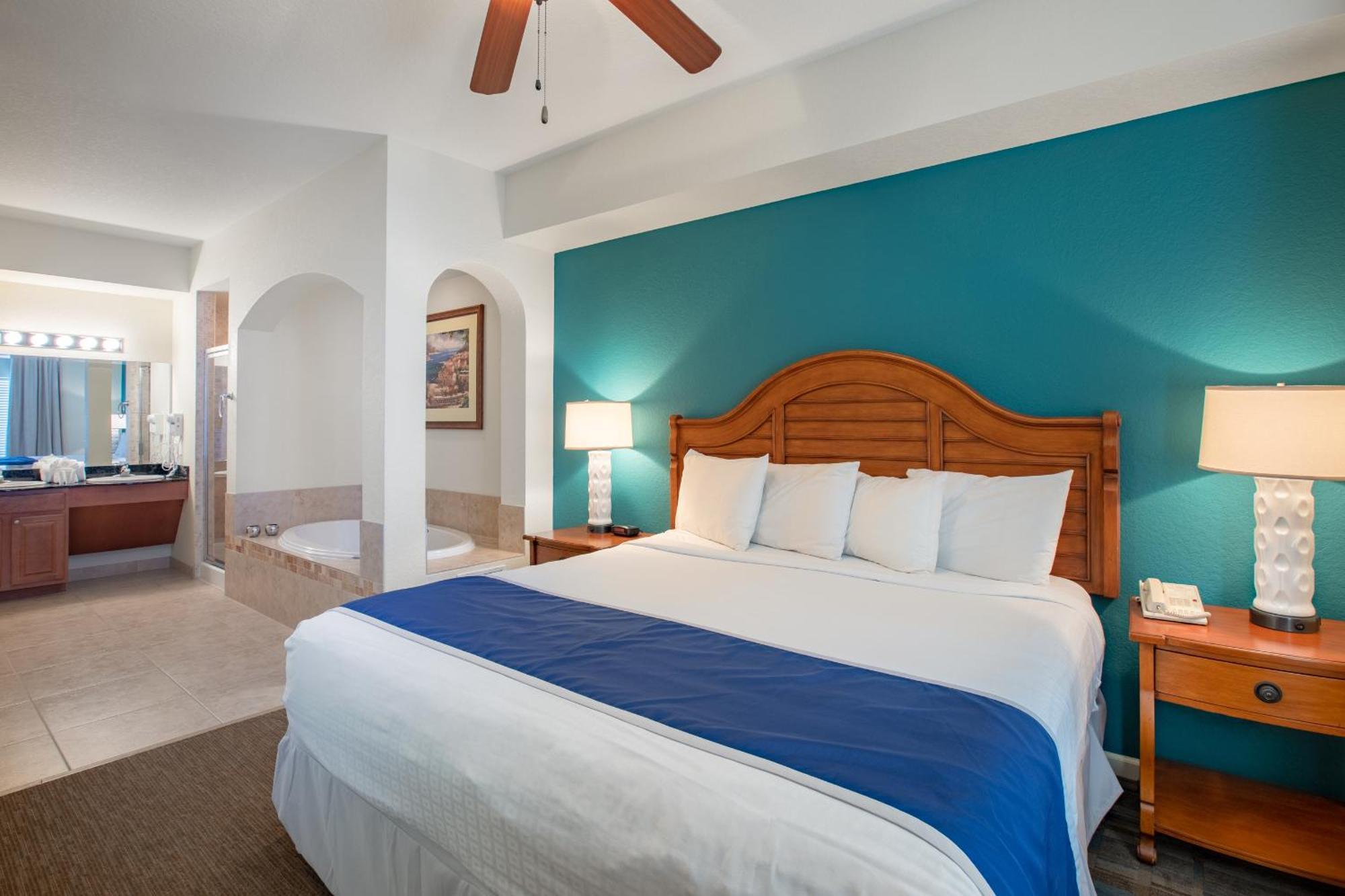 Four-bedroom Four Bath Deluxe Family Suite