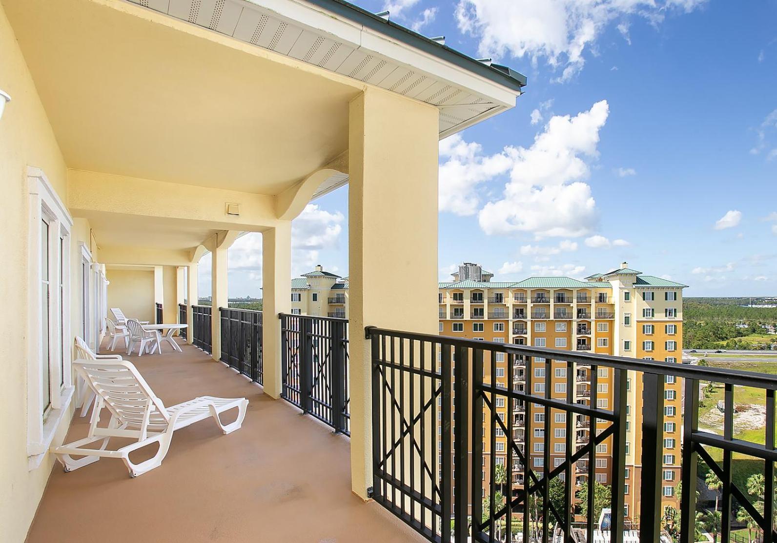 Four-bedroom Four Bath Deluxe Family Suite
